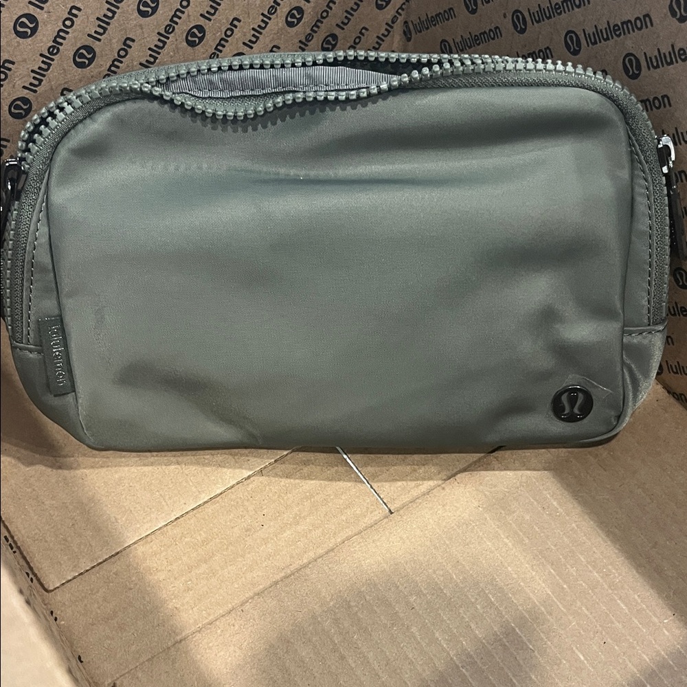 lululemon Belt Bag 2L